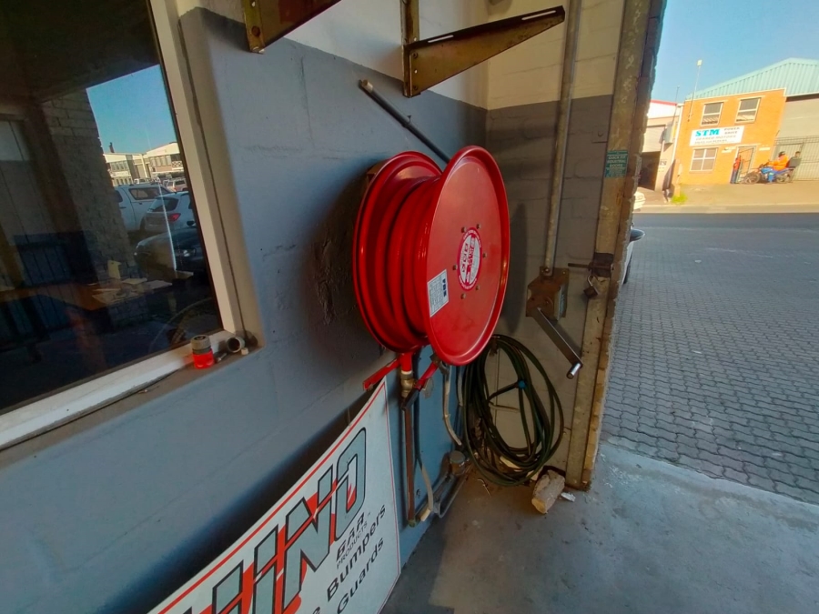 To Let commercial Property for Rent in Brackenfell Central Western Cape